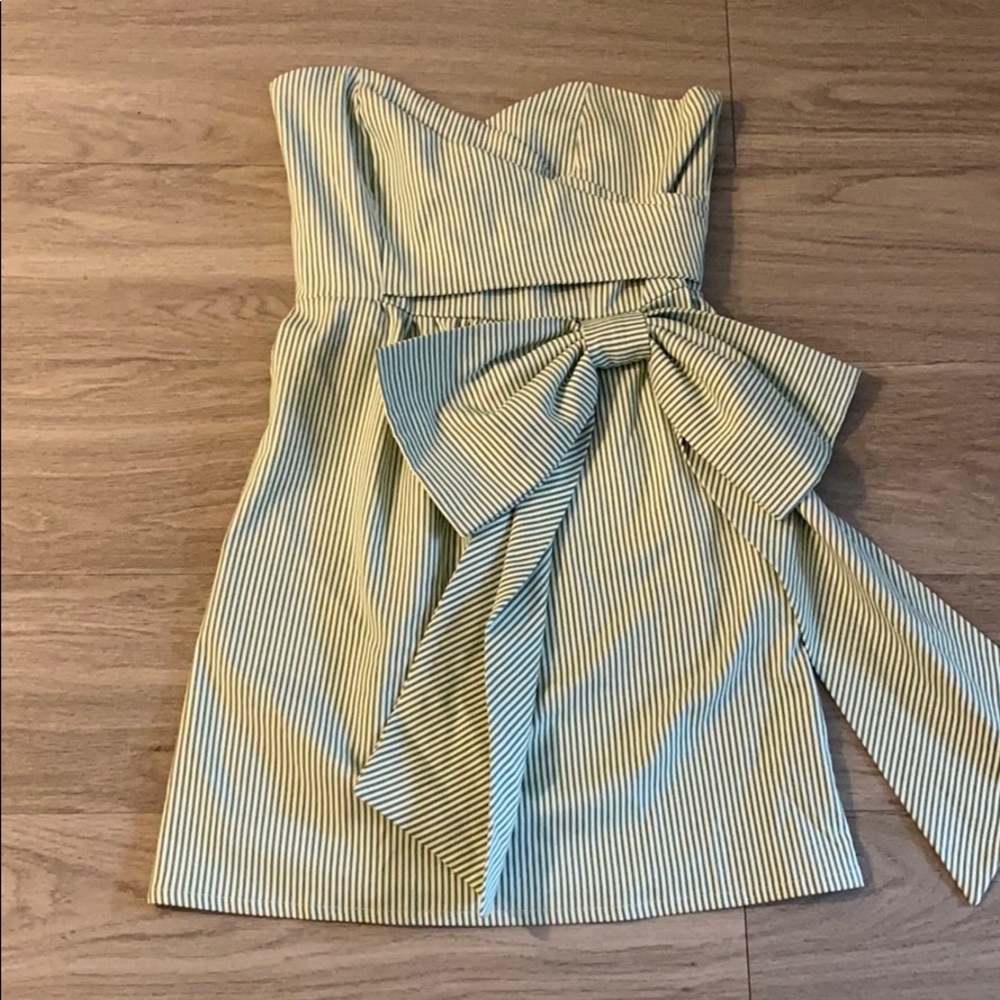 A dress with pockets what more could a gal want?!?